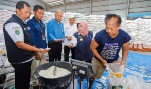 Stok beras di gudang Badan Urusan Logistik (Bulog) untuk wilayah Trenggalek dipastikan aman untuk dua bulan ke depan